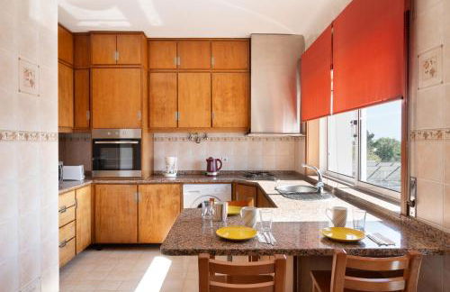 KING SIZE Bed with Air Conditioning near the BEACH & FREE Street Parking - Foto 32