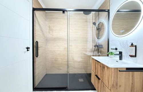 Sunset Beach Apartment - Playa del Cura, 10 meters to Beach, Sea View, Centrally Located, Los Locos - Foto 17