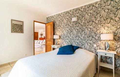 2 Bedroom Amazing Home In Noves - Foto 17