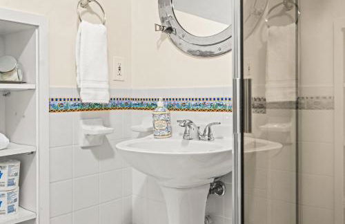 Mystic Riverfront Captain's Home - Foto 19