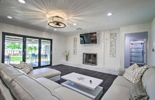 Waterfront Lake Home with Deck - New Renovations! - Photo 21