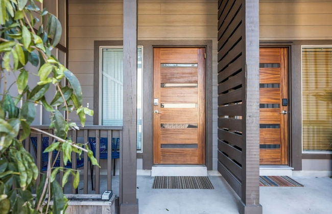 Chic & Homey 3BR Close to Downtown - Photo 23