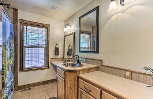 Updated Garden Valley Home with Fire Pit and Game Room - Foto 25