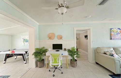 CANAL FRONT! Bring or rent a boat, near AMI/IMG. - Foto 11