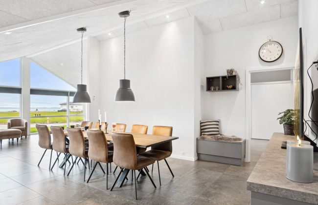 "Clare" - 100m from the sea - Foto 27