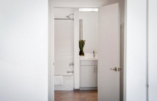 Hyatus Luxury Residences Boston Everett Premier Collection - Photo 53