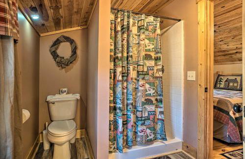 Outdoor Adventure - Charming Cabin w/ Hot Tub - Foto 19