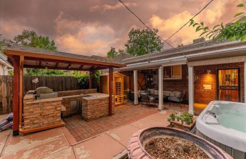 Movie Theatre Hot Tub Outdoor Grill - Foto 35