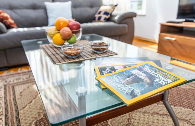 Modern 2bdr Apartment in the Center- Free Parking - Foto 14