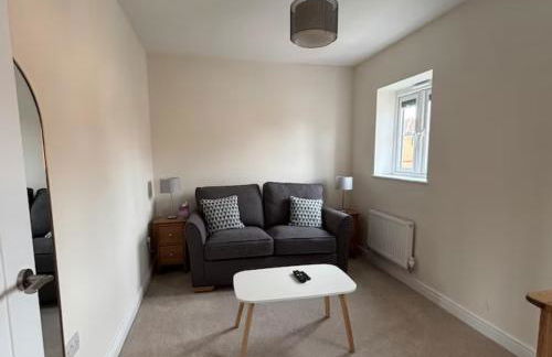 Comfortable 4BR stay in Bourne, Free Parking, Sleeps 7, Families & Contractors Welcome - Foto 21