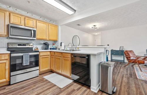 New 4BR 4BA AU Oasis 2 Mins to Downtown & Stadium Sleeps 10 - Foto 10