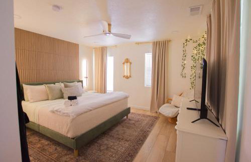 Bohemian ChiC SpaCation-Private HotTub-Close to Downtown-No Pet Fee! - Foto 30