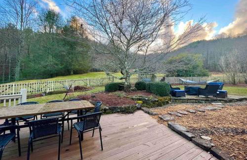 Golden Acres Ranch Hot Tub+Gameroom+Creek & wifi - Foto 21