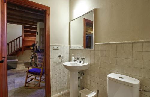 Cozy Cottage with Pool & Terrace - Foto 25