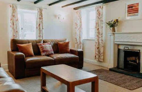 Courtyard Cottage with hot tub and walled garden - Foto 14