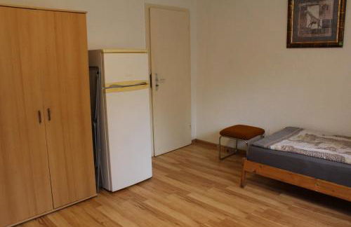 Bungalow 1 - 4-Raum-Wohnung mit Küche und 2 WC Duschen in Ohrdruf-Crawinkel - Photo 31