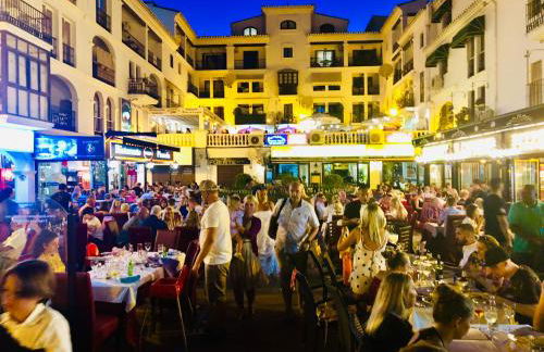 Duquesa Village (La Casa del Loonos) - Photo 49