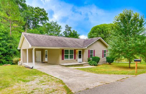 Campton Cottage with Hot Tub, Near Hiking and Climbing - Foto 1