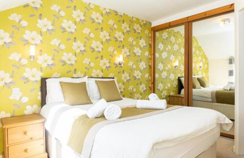 Cosy 3 Bed Cottage-Gloucester-Parking-Garden-Free Hot Tub Weekends-Work or Leisure - Foto 4