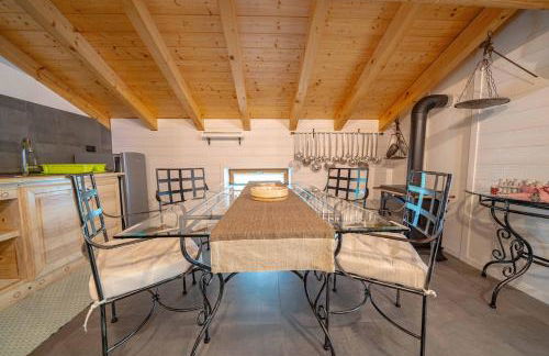 Cozy Stone Chalet Surrounded by Nature Samolaco - Foto 12