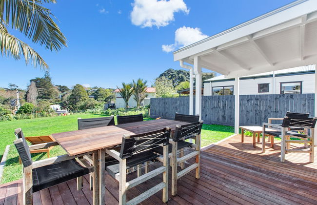 The Little Blue Bach in Oneroa Village - Foto 1