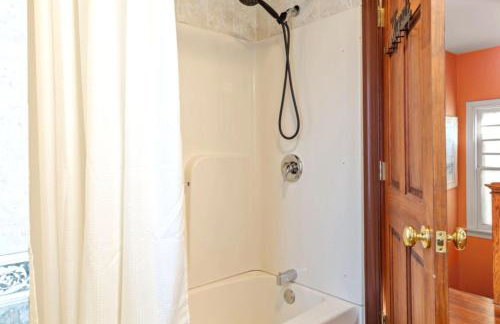 8BR 3BA Classic by Tropicana, Boardwalk, Beach - Foto 10