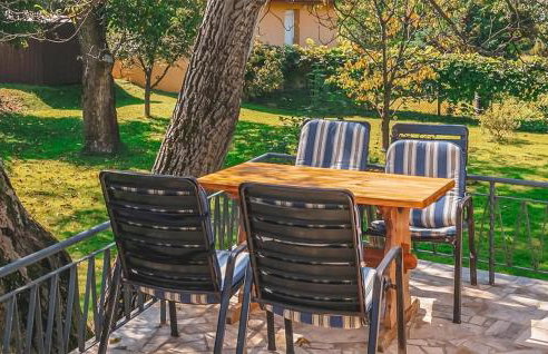 Beautiful Home In Myslenice With Wifi - Foto 2