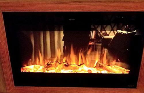 Unique Yurt Rental on Peony Farm with Riverfront View in Clyde, North Carolina - Foto 18