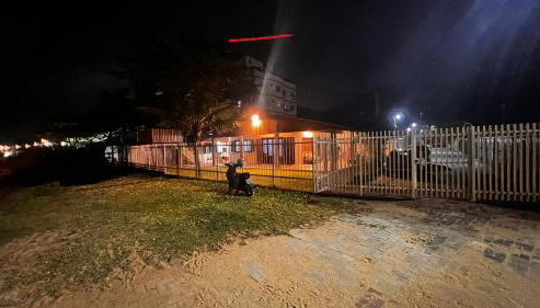 Casa em Itapema pé na areia, de frente ao mar - Foto 2