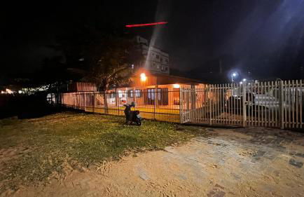 Casa em Itapema pé na areia, de frente ao mar - Foto 2