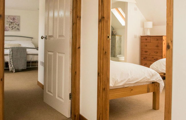 Old School - Photo 11