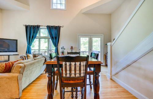 Double Springs Cabin Stay with Deck and Shared Dock! - Foto 6