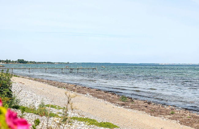 6 Person Holiday Home in Stroby - Foto 16