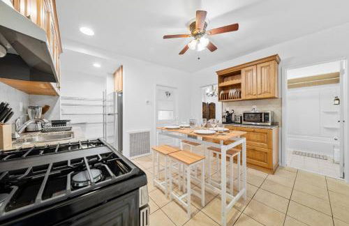 Quiet Retreat 10 Min to NYC Train & free Parking - Foto 23