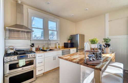 Dream Two-Bedroom in Laurelhurst - 97 WalkScore - Photo 11