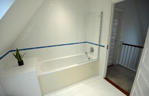 5 Bedroom House - DISC0UNTS - Parking, Contractors, Group, Family - Foto 29