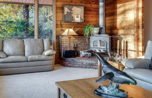 Hot Tub and Whale Watching! Scenic Sitka Escape - Foto 8