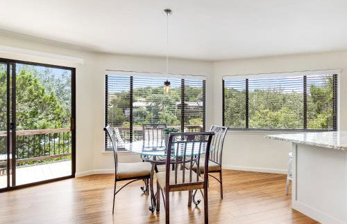 Lakefront Treehouse on Lake Travis Pool & Hot Tub - Foto 3