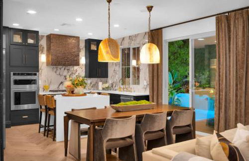 Marbella Lane - Stylish Dream Home in RMV w Pool - Foto 10