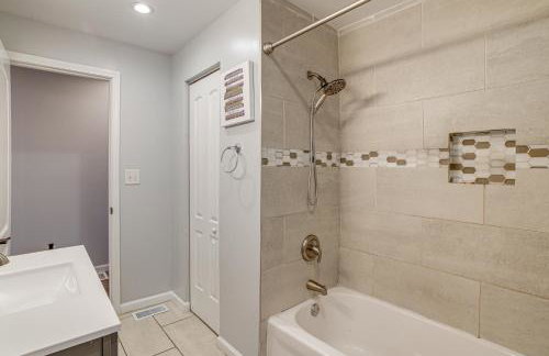 4 Mi to Lake Michigan East Chicago Home with Grill - Foto 11