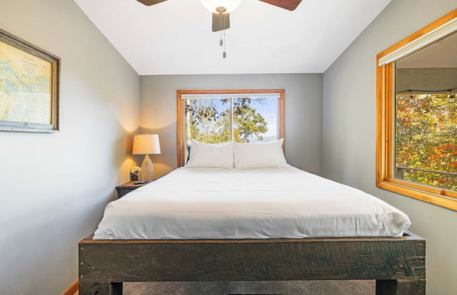 Cabin in the Sky by Avantstay Deck w/ Views - Foto 23