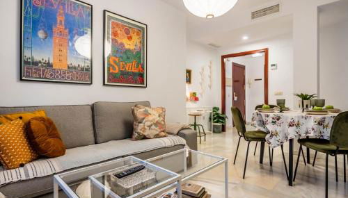 Piso con patio privado y parking Nervión Sevilla - Foto 3