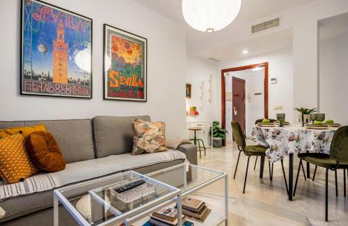 Piso con patio privado y parking Nervión Sevilla - Foto 3