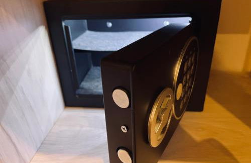 LE HAVRE D'ATHENA - Grand appart, jardin privé, abri vélos & accès rapide A61 - Foto 55