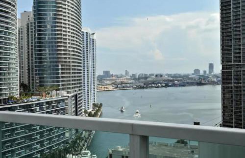 BrickellRiver LOFT with parking & 12 min to South Beach - Foto 5
