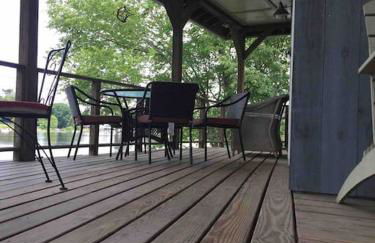 Waterfront Home on Bantam Lake with Private Beach - Foto 25