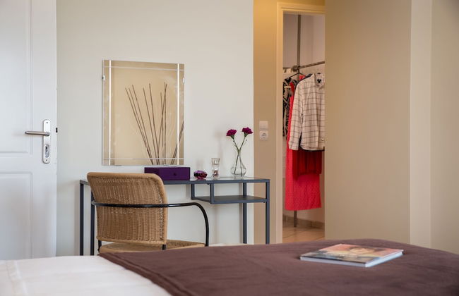 290m² Villa with Pool close to the Airport - Foto 4