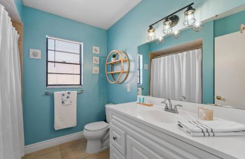 Coastal Home 10 min to the Beach - Foto 24