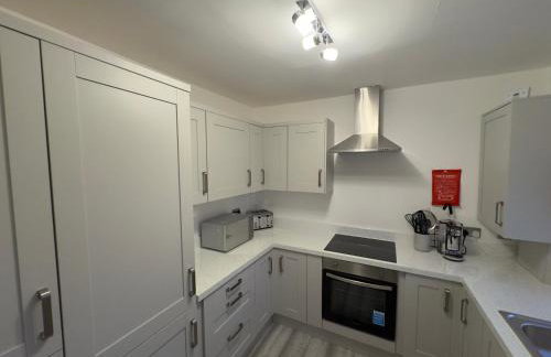 Stylish 2BR, Fast Wifi with balcony - Photo 18