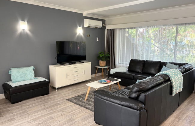 Smugglers on the Beach - Foto 17